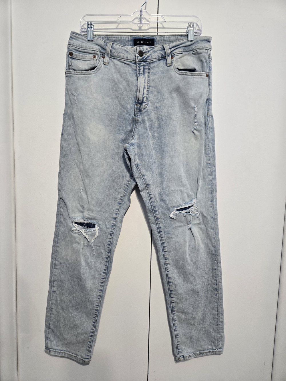 Aeropostale Athletic Skinny Jeans Mens 31x30 Light Wash Distressed Stretch Denim